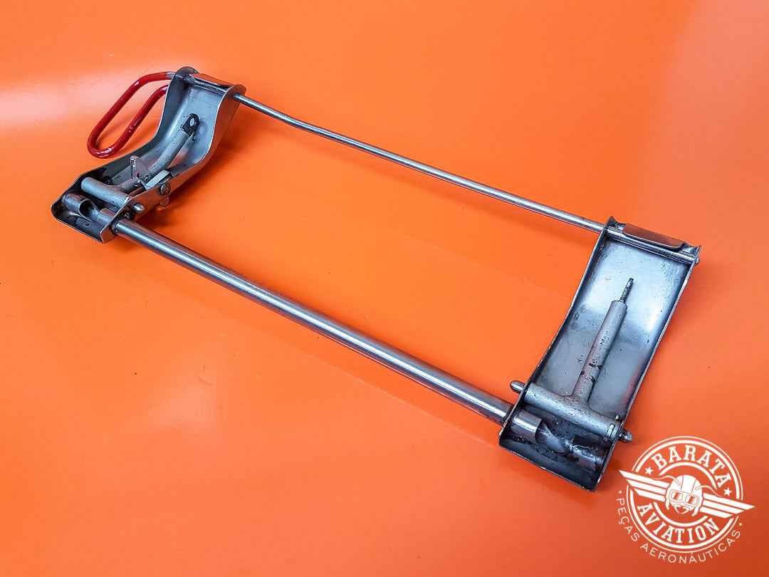 Fechadura da Janela de Emergência Beechcraft R/H P/N 002-430055-4