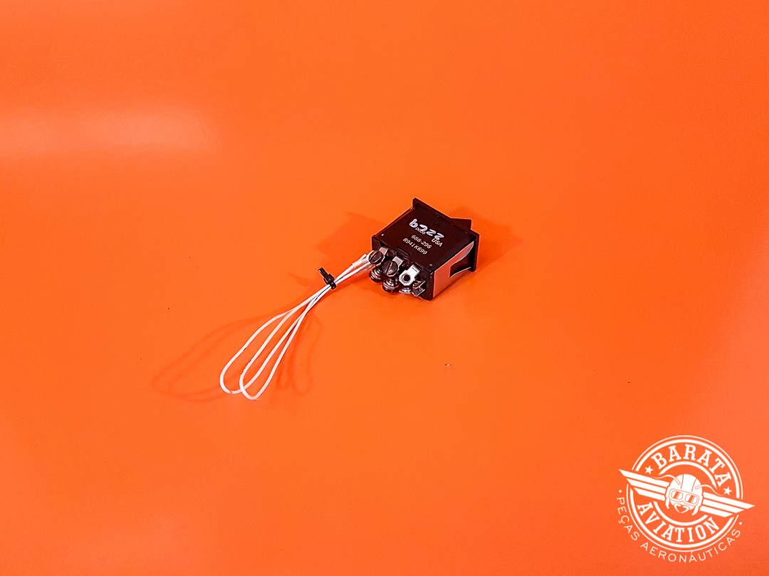 Interruptor 2 Posições Radio Mastr/Off 28V P/N 8941K699