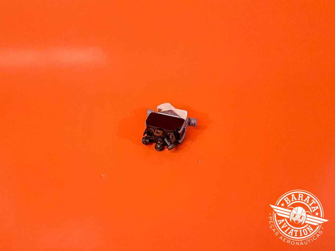 S1238-2-1 CESSNA ROCKER SWITCH  ON/OFF;  15/10A - 125/250 V