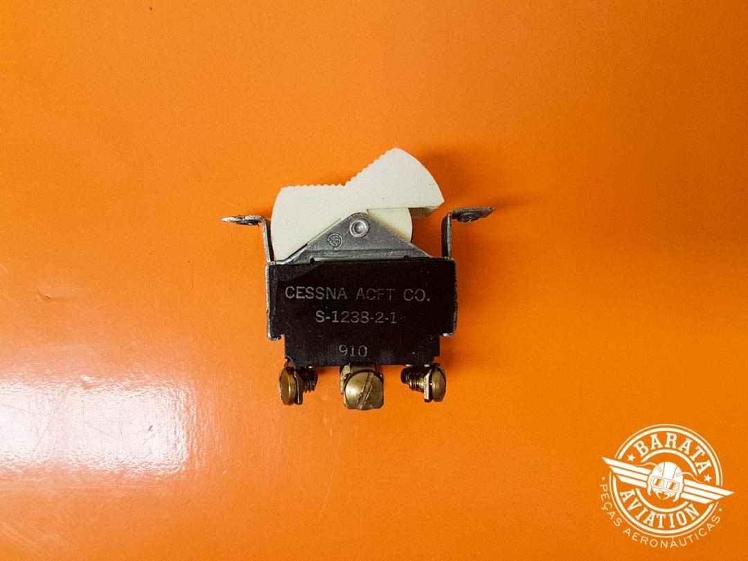 S1238-2-1 CESSNA ROCKER SWITCH ON/OFF 10/15AMPS - 250/125 VAC