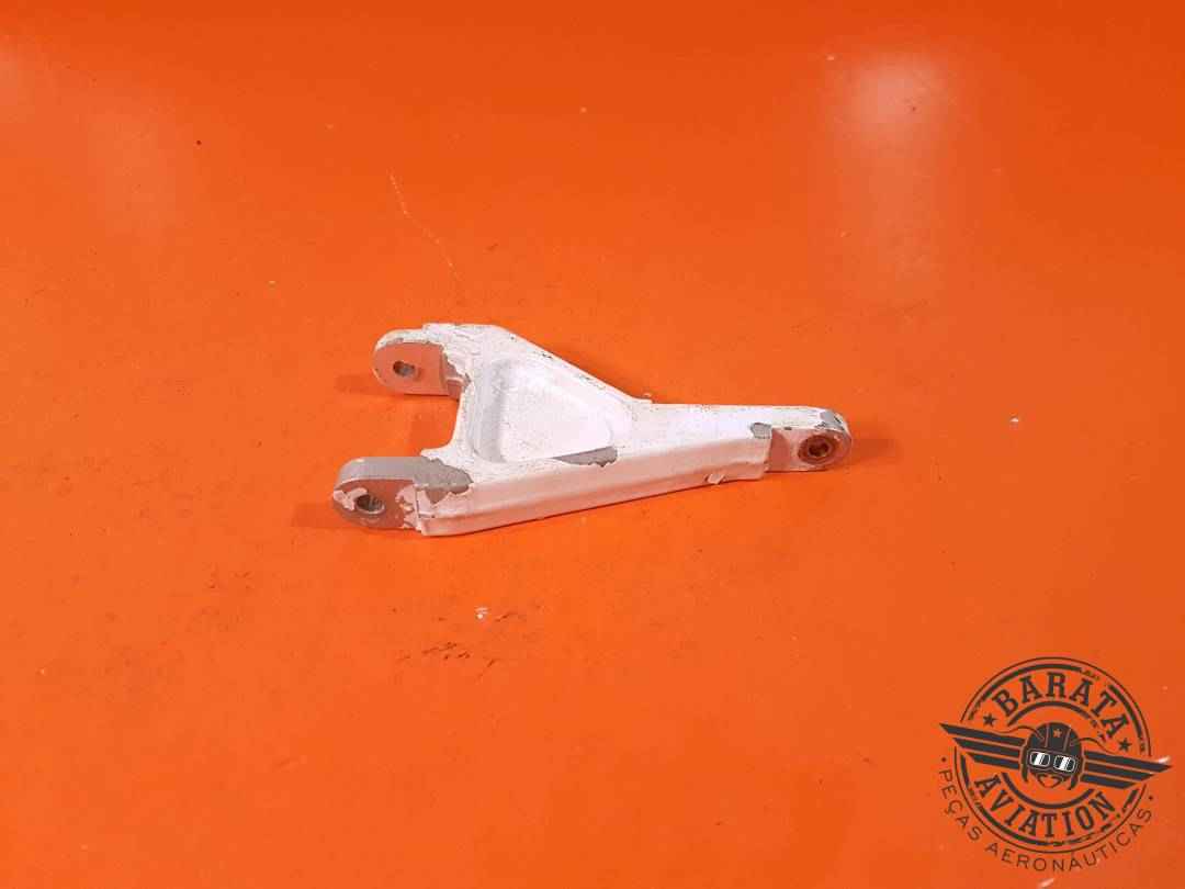 LINK ASSY -LANDING GEAR TORQUE P/N: 67012-00 CADA UNIDADE