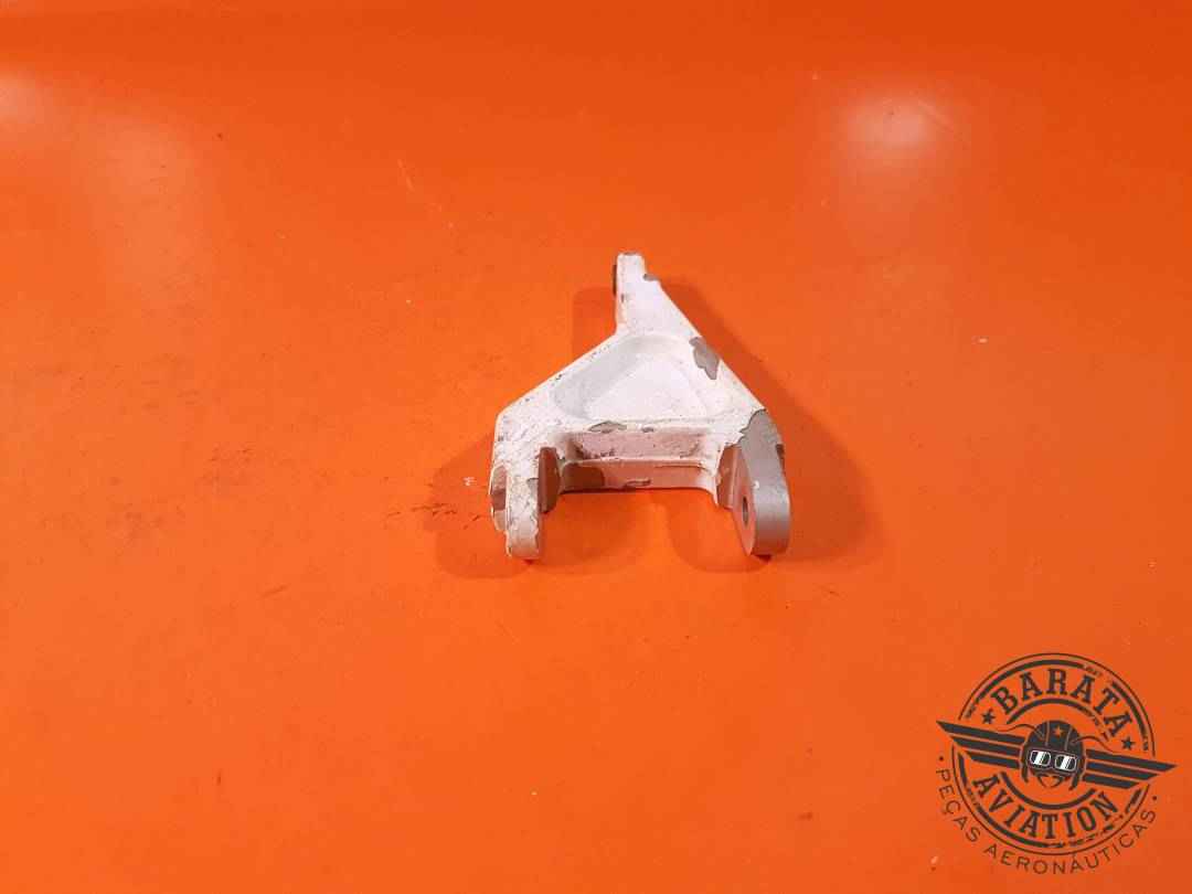 LINK ASSY -LANDING GEAR TORQUE P/N: 67012-00 CADA UNIDADE