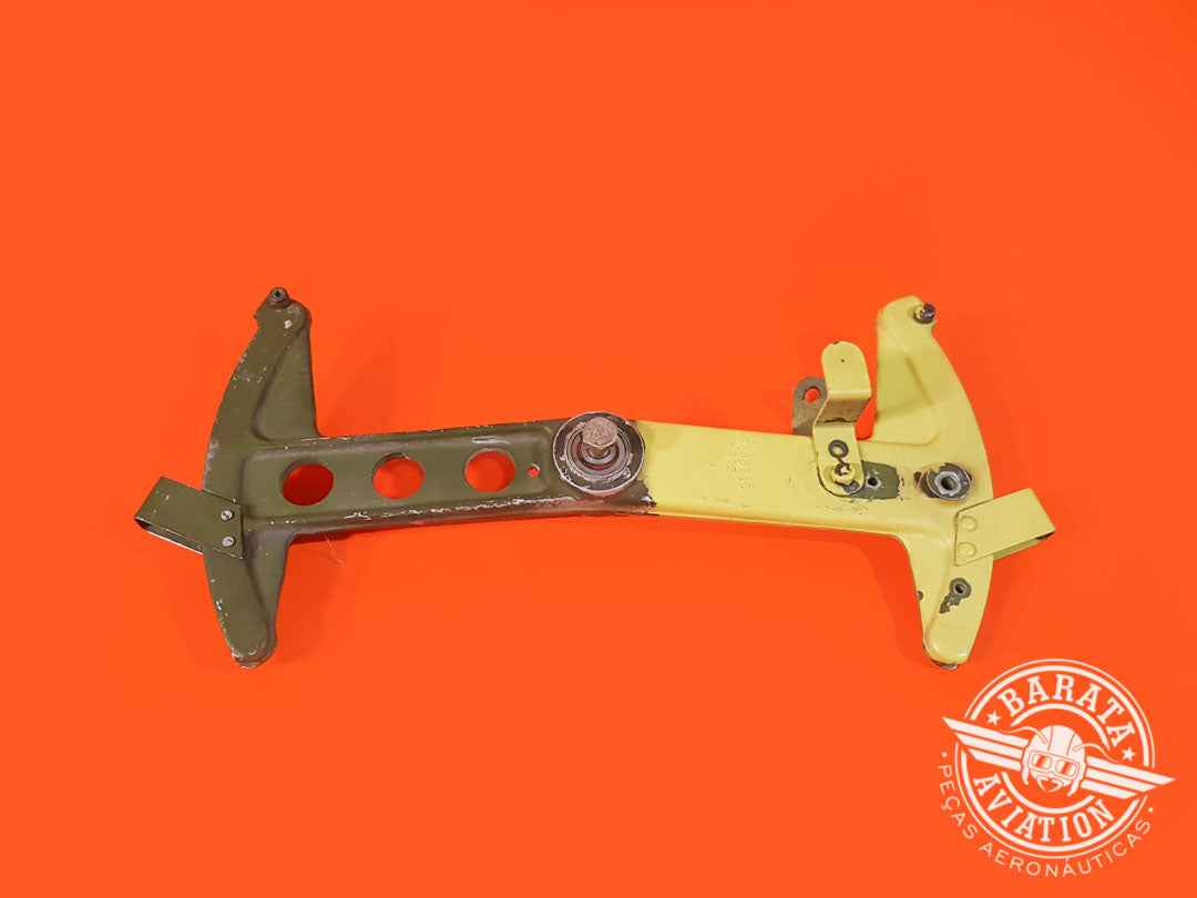 ELEVATOR HORN BELLCRANK ASSY - P/N 5565345-3