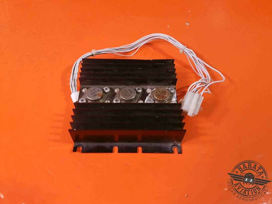SET OF 3 TRANSISTOR INCLUDING HEATSINK AND CONNECTOR P/N: 2N6576