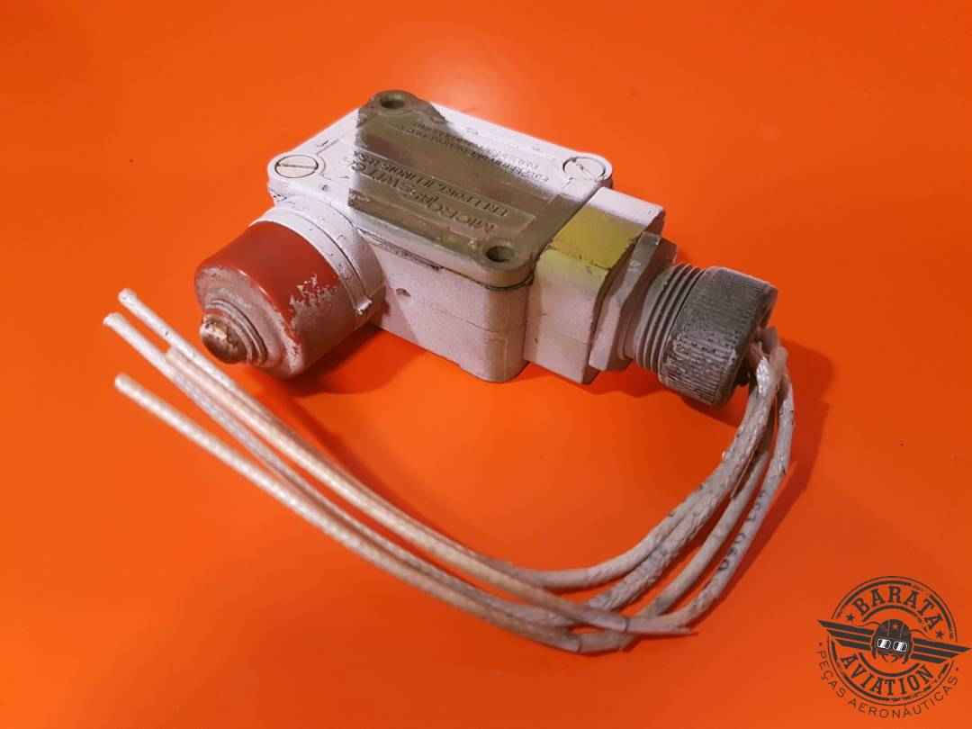FREEPORT MICRO SWITCH  NOSE GEAR P/N: 2VB1