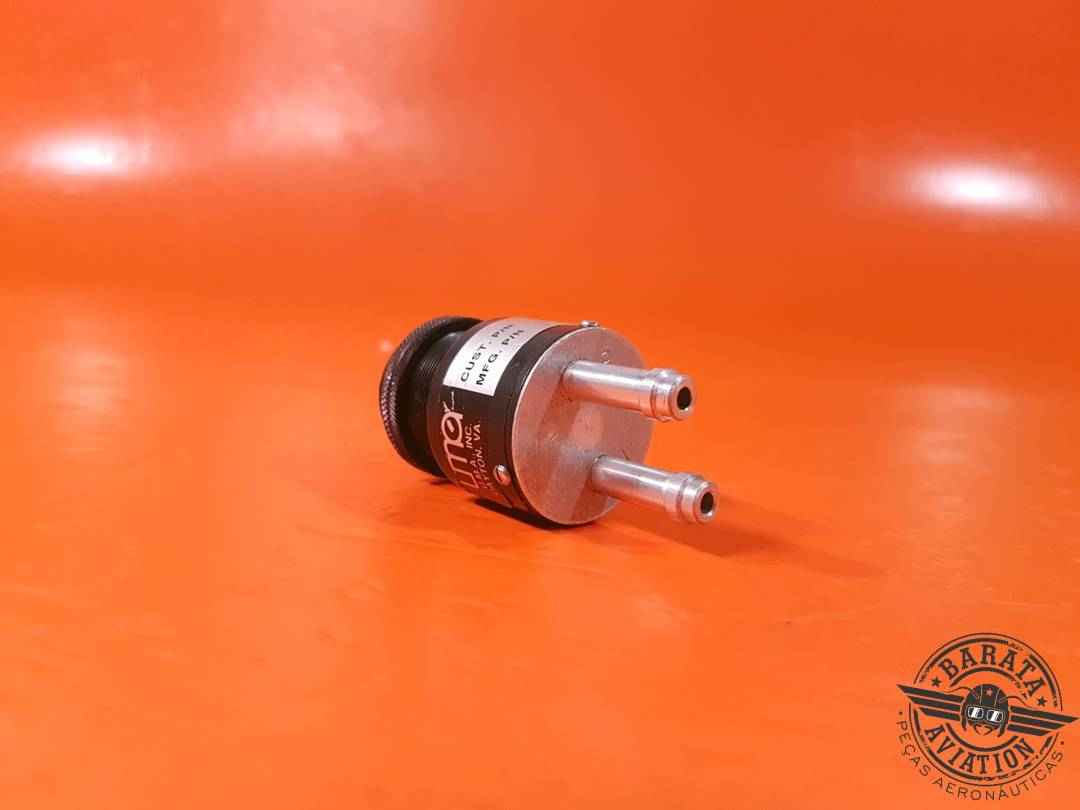 U.M.A. INC. SUCTION GAUGE P/N: 3-200-12 S/N/ B9491