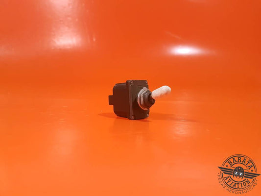 CUTLER HAMMER TOGGLE SWITCH ON/OFF/ON P/N MS24524-21
