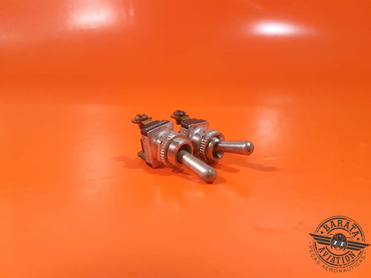KIT W/ 2 MINIATURE TOUGLE SWITCH P/N LR39145
