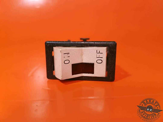 LIGHTED ROCKER SWITCH ON/OFF 28 VDC