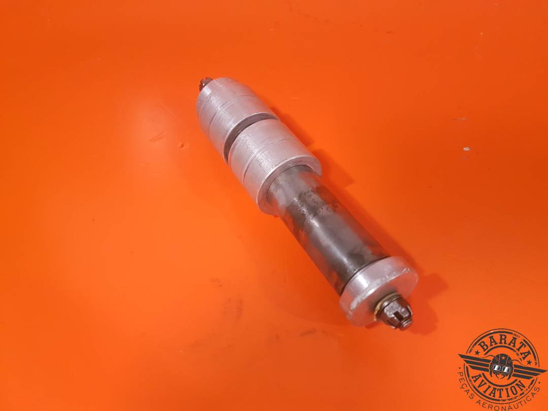 NOSE GEAR WHEEL AXLE ASSEMBLY P/N: 0543037-1