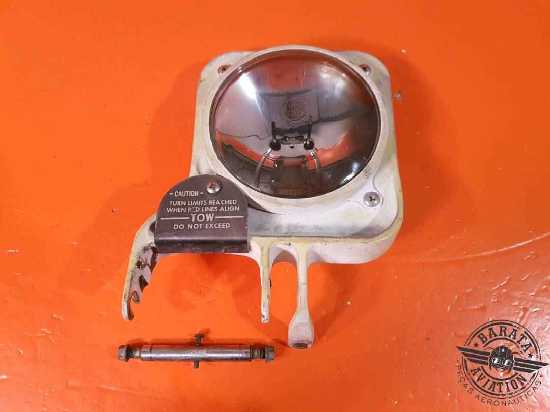 NOSE GEAR TAXI LIGHT W/ BRACKET P/N 58360027