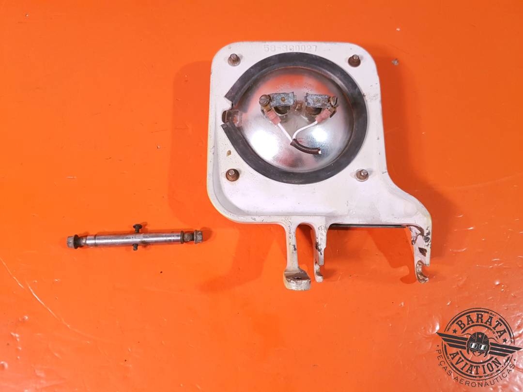 NOSE GEAR TAXI LIGHT W/ BRACKET P/N 58360027