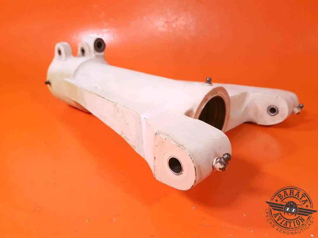 NOSE LANDING GEAR BRACE TRUNNION (BEECHCRAFT) P/N 96-820032