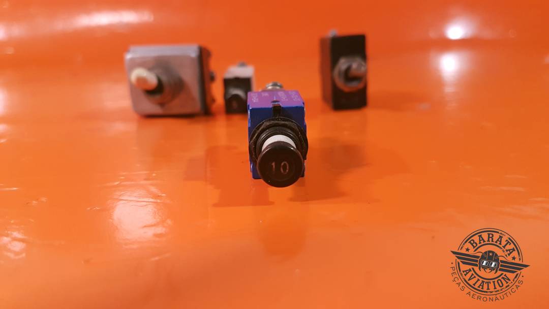 Kit of 4 Circuit Breakers