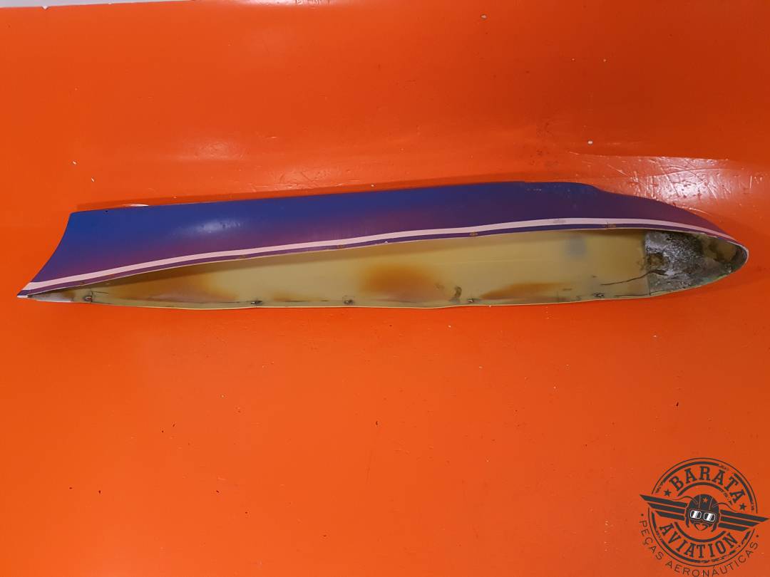 0523565-30 Cessna R/H Wing Tip Assembly - Minor cracks