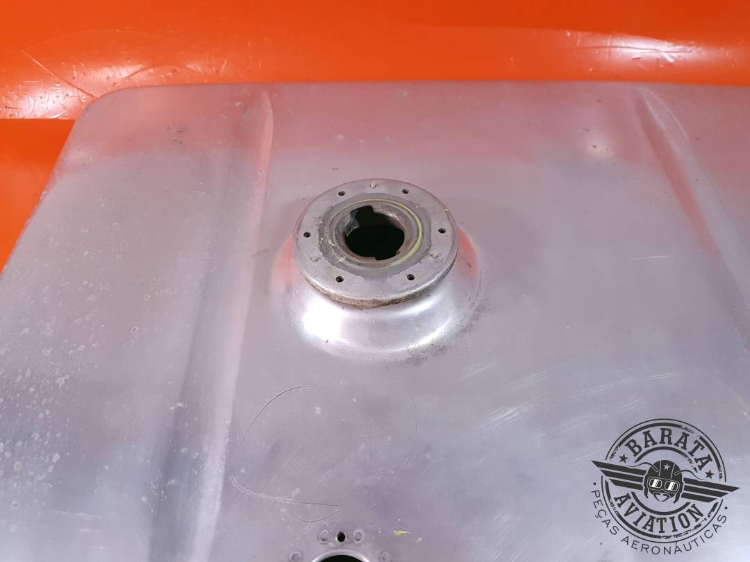 R/H FUEL TANK ASSEMBLY P/N: 0426508-22
