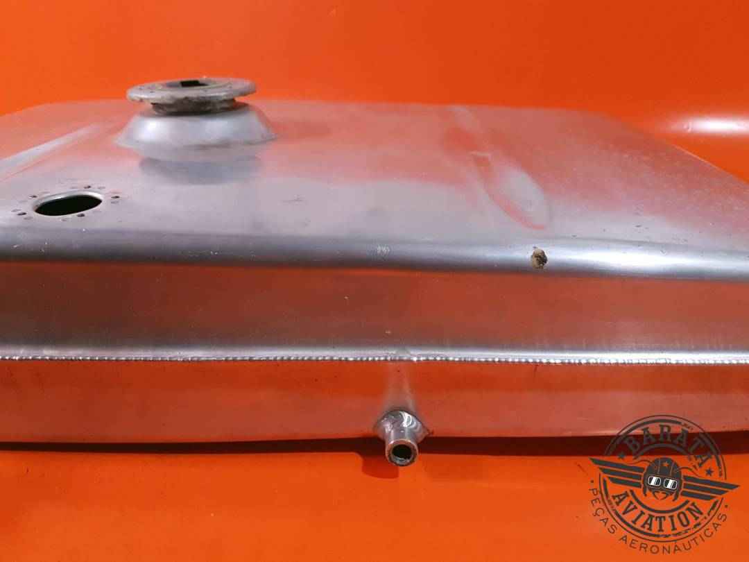 R/H FUEL TANK ASSEMBLY P/N: 0426508-22