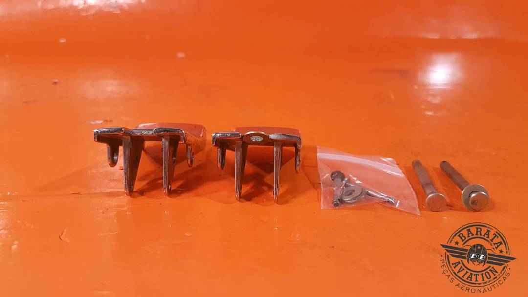 0415018 Cessna Interior Handle Assembly