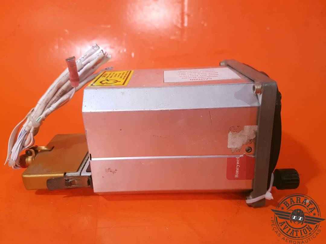 066-3034-04 BENDIX KING KI 206 VOR/LOC/GS INDICATOR INCLUDED CONNECTOR