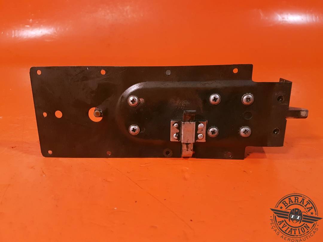 0413387-6 Cessna 152 Cabin Door Latch Assy R/H