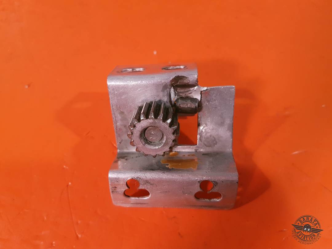 0412066-2 Cessna Clutch Assembly Rotary Door Latch-R/H