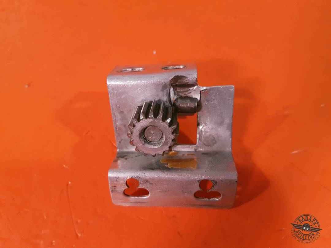0412066-2 Cessna Clutch Assembly Rotary Door Latch-R/H