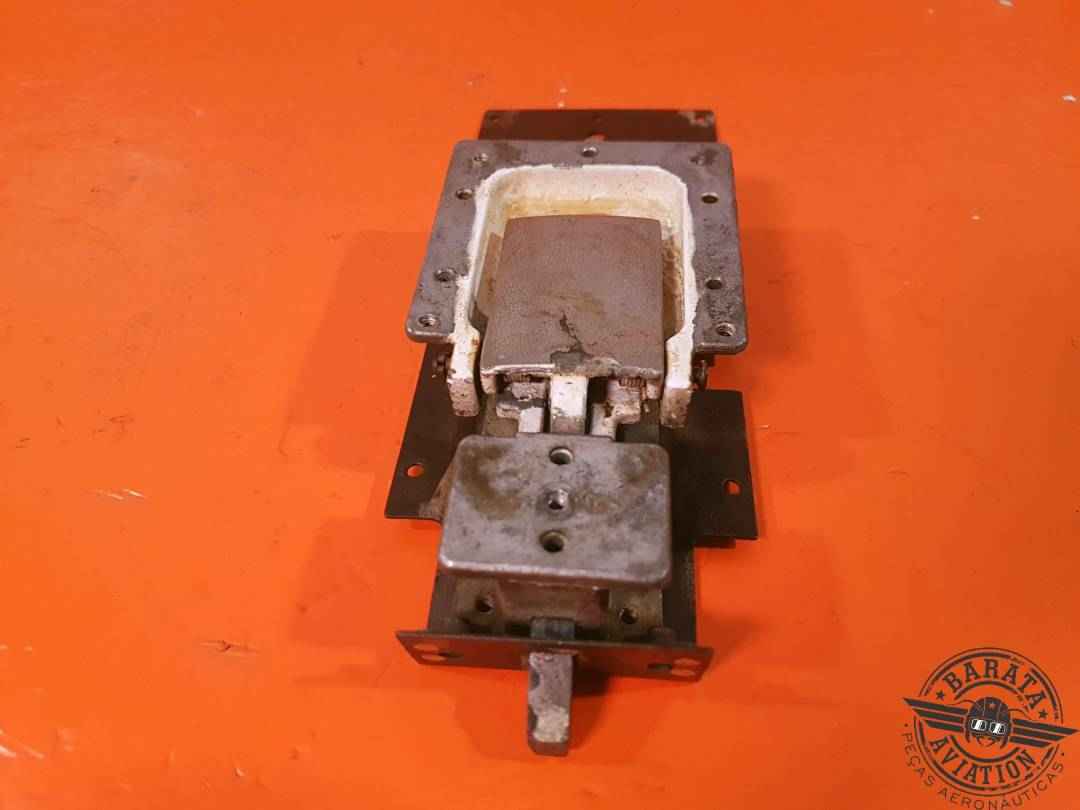 0413387-3 Cessna 152/172 Cabin Door Latch Assy -L/H