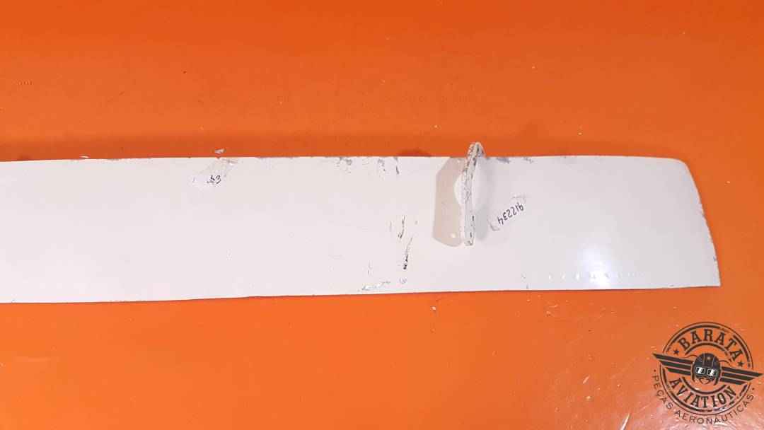 35-410077-37 R/H Beech Door Assembly