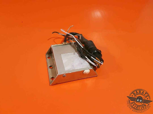 VOLTAGEM REGULATOR (ROBINSON) 14 VDC P/N: VR418-5