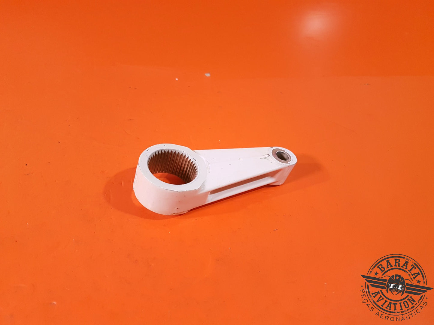 ACTUADOR DE ENGRANAJE DE BRAZO-NARIZ P/N 104-820050-3