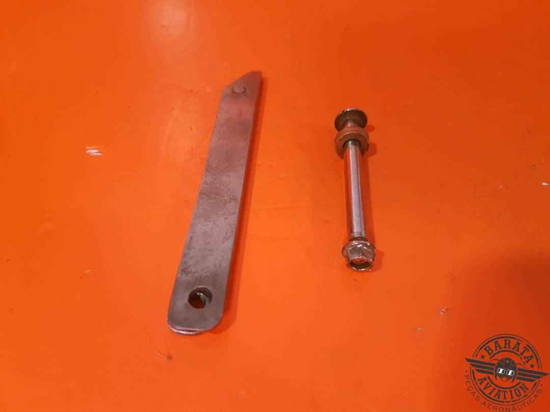 36-430011-305 BEECH BARON 58 DOOR STOP