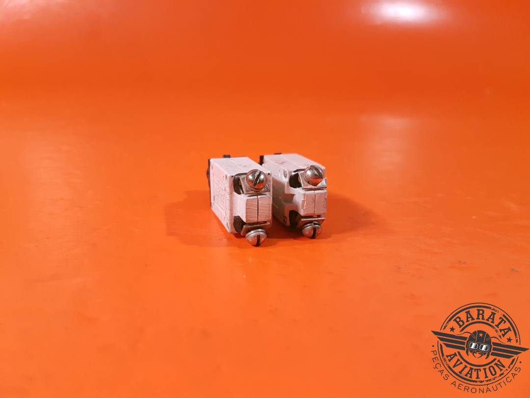SET WITH 2 CIRCUIT BREAKER P/N 7277-5-15