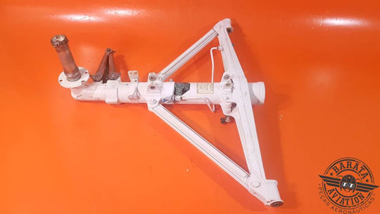 GEAR ASSY- R/H MAIN LANDING P/N: 95-810002-756