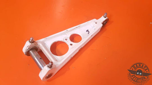 KNEE UPPER MAIN LANDING GEAR P/N: 45-815011-8