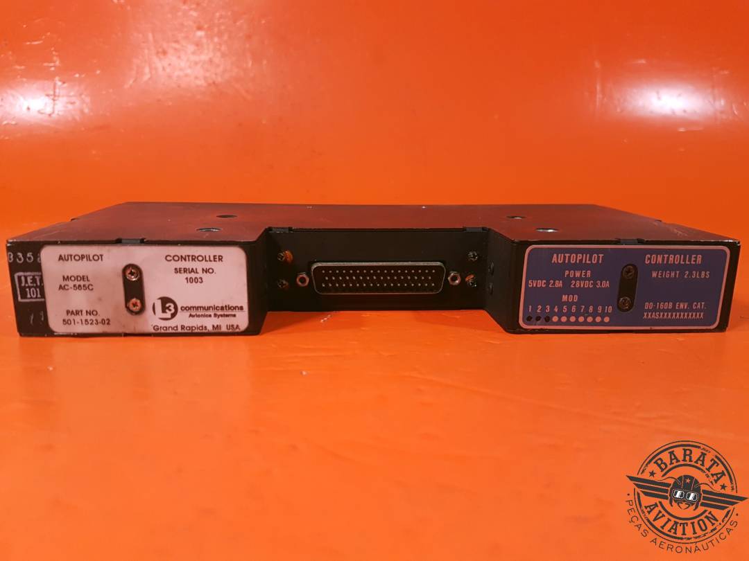 COMMUNICATIONS AC-585C AUTO PILOT CONTROLLER P/N: 501-1523-02