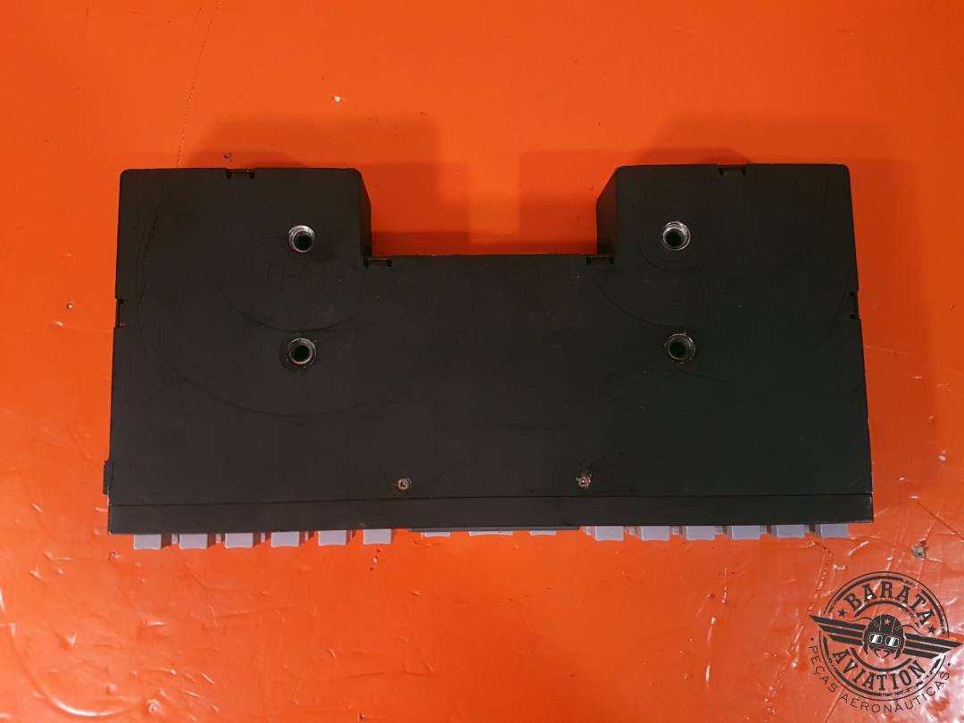 COMMUNICATIONS AC-585C AUTO PILOT CONTROLLER P/N: 501-1523-02