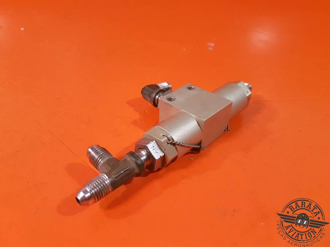SHUTTLE VALVE 3000 PSI P/N 2SV0413