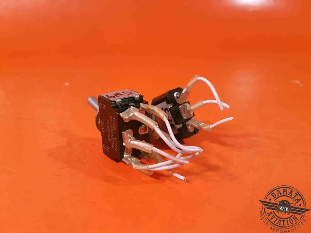 CUTLER HAMMER KIT OF 2 SWITCHES P/N MS35059-21