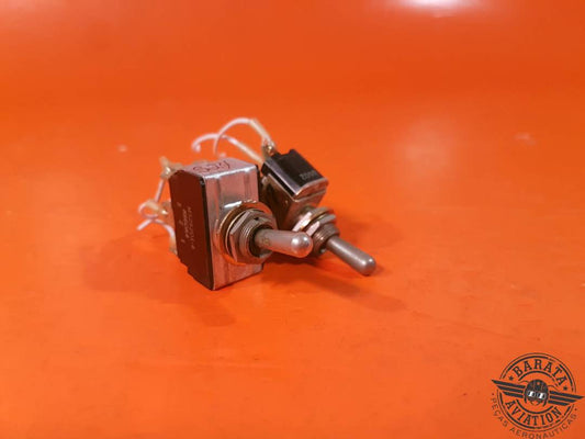 CUTLER HAMMER KIT OF 2 SWITCHES  P/NMS25201-4