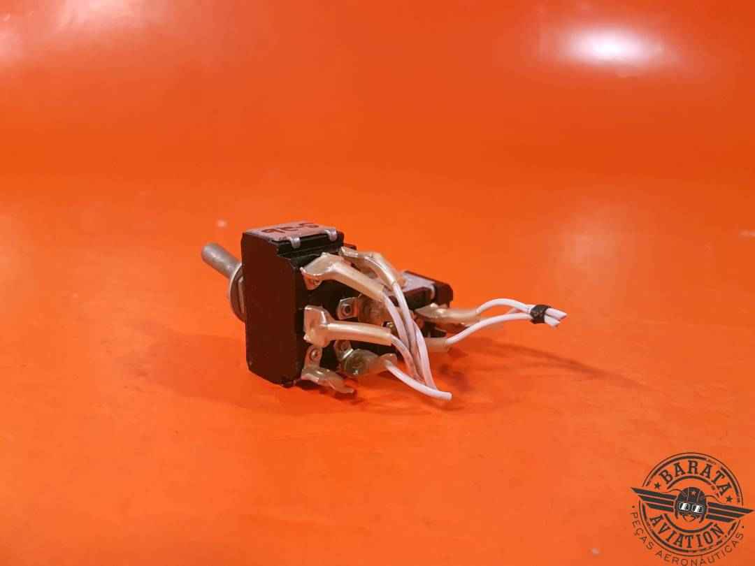 CUTLER HAMMER KIT OF 2 SWITCHES P/N MS35059-23