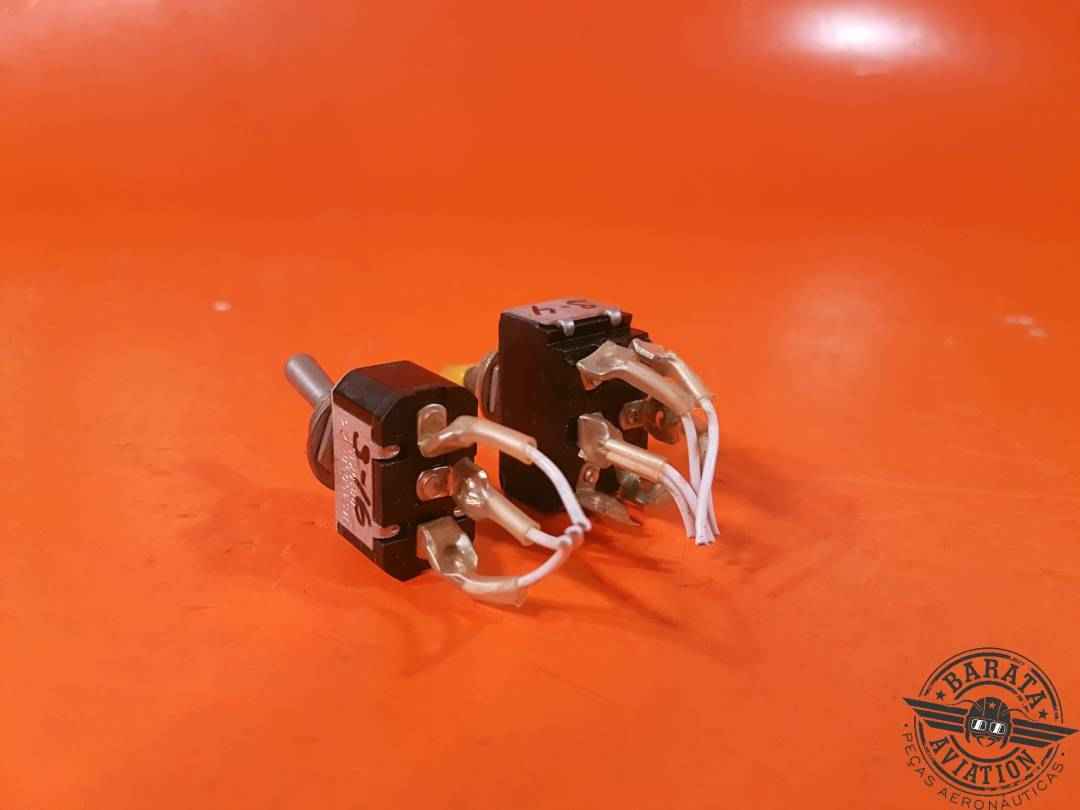 CUTLER HAMMER KIT OF 2 SWITCHES P/N MS35059-23