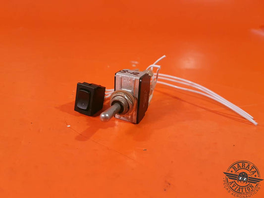 KIT WITH 2 SWITCHES P/N621-1228100N