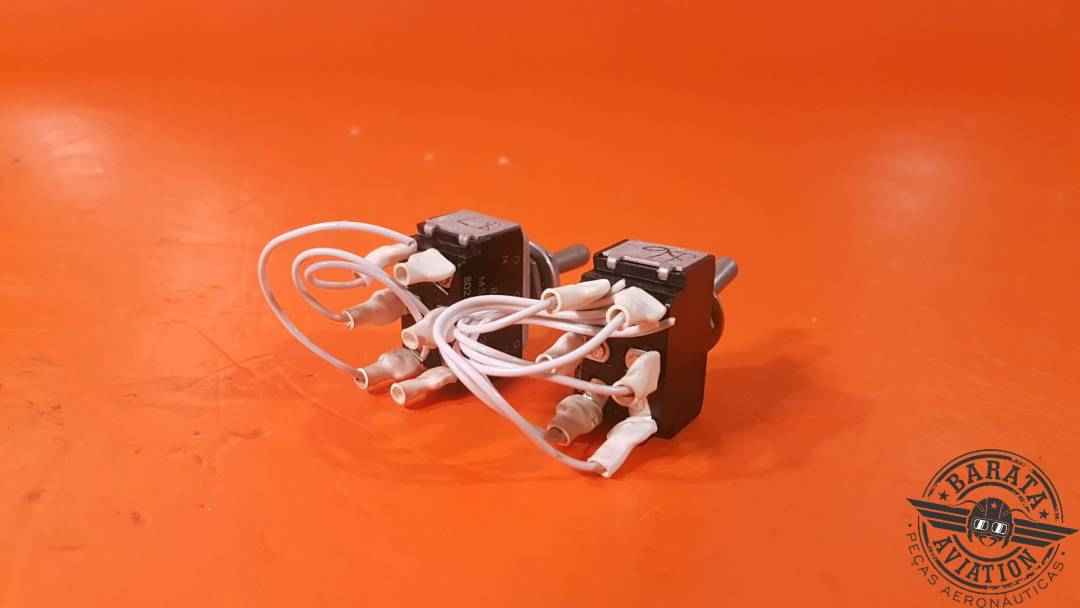 KIT WITH 2 SWITCHES CUTLER HAMMER P/N MS35059-27