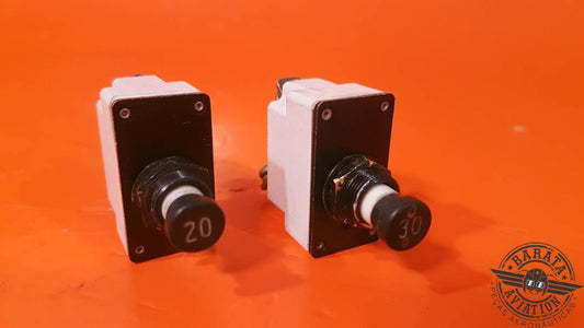 SET OF 2 CIRCUIT BREAKERS PN : 7271-8-20