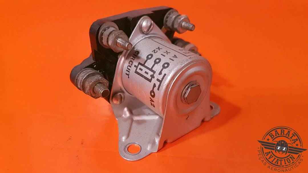 CUTLER HAMMER RELAY  50 AMP/28 VDC P/N 6041H201A
