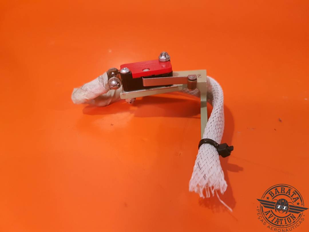 V3L111 MICROSWITCH LIMIT SWICHT W/ SUPPORT