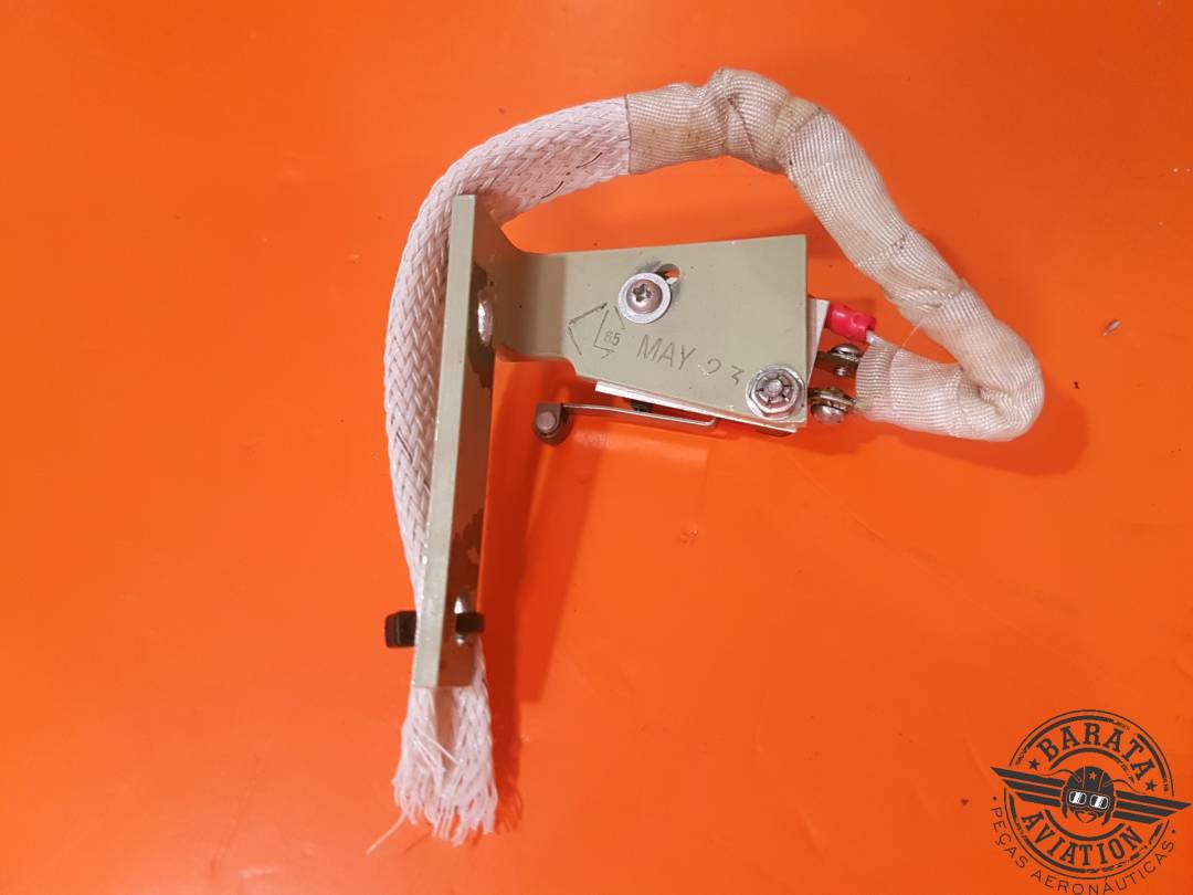 V3L111 MICROSWITCH LIMIT SWICHT W/ SUPPORT