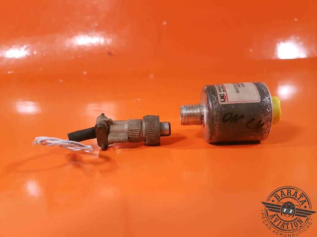 E45C-47 Precision Absolute Pressure Switch - w/ connector