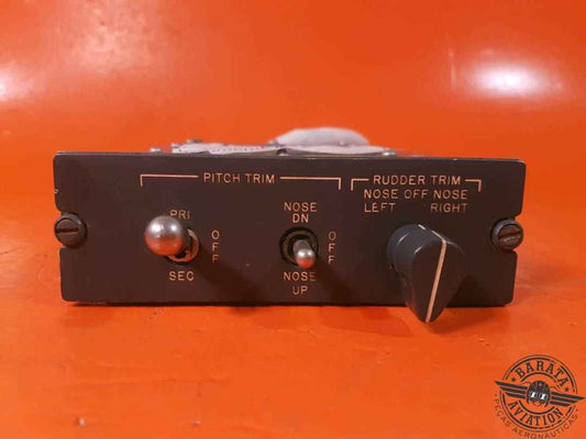 TRIM SW PANEL ASSY W/ CONNECTOR AND WIRING. P/N 5418272