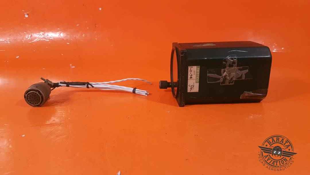 066-3011-01 King Radio KNI-520 Navigation Indicator